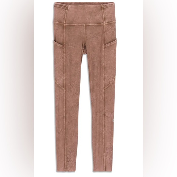 Fast and Free high rise Lululemon leggings. New with tags size 2 - Picture 1 of 5